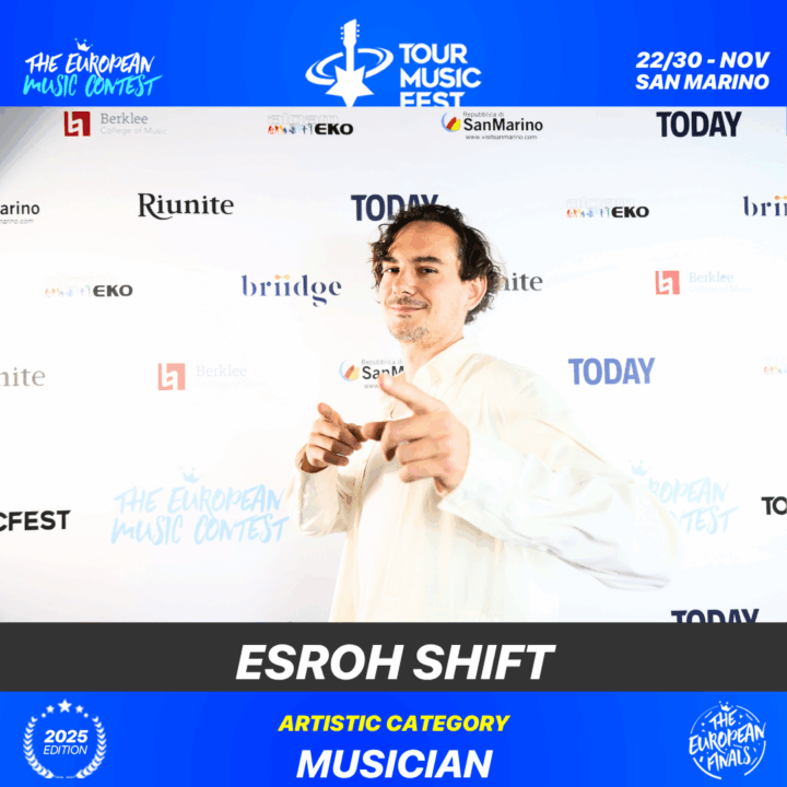 I163754 - Esroh Shift - Paweł Konikiewicz-POST